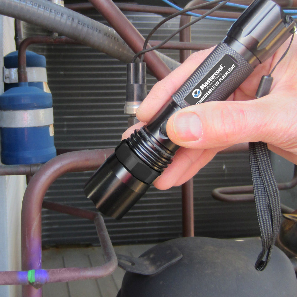 Mastercool 53518-UV-220 — Rechargeable UV Leak Detection Flashlight with 220V Charger - MastercoolTools.com 