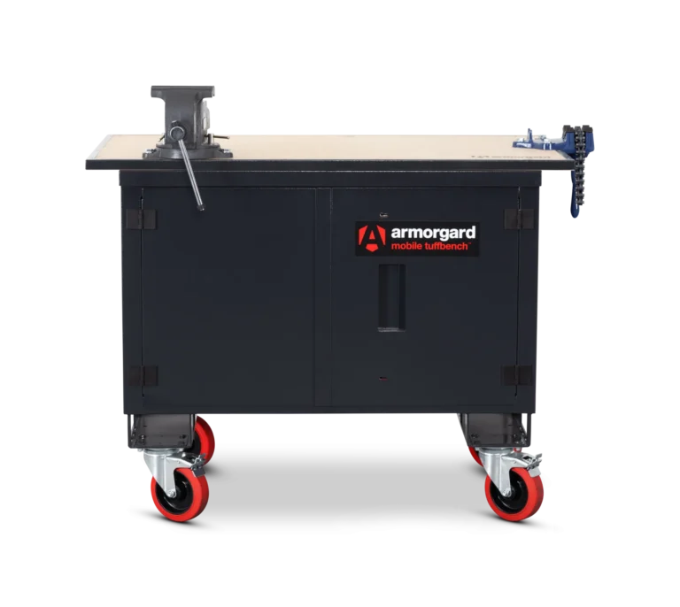 طاولة عمل متنقلة Armorgard TuffBench مع ملزمة جنزير 4 بوصات وملزمة هندسية 6 بوصات | BH1270-VF