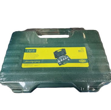 An open green plastic case reveals the REFCO TW-8 Torque Wrench Kit, featuring a torque wrench and seven interchangeable open-end wrench heads (17, 19, 22, 24, 26, 27, 29 mm). The tools are neatly organised in moulded slots, showcasing a professional set 